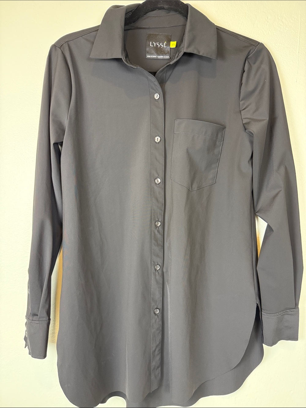 LYSSÉ Black Schiffer Button Up Blouse Structured Utility Shirt Pockets